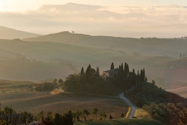 Gündoğumunda, Tuscany, İtalya, Avrupa 'da, sonbahar sabahı manzarası