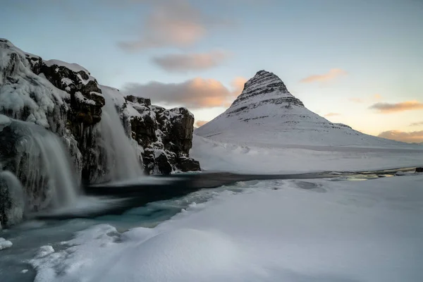 Puesta Sol Hermosa Montaña Kirkjufell Península Snaefellsness Islandia — Foto de Stock