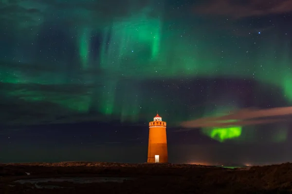 Reykjanes Yarımadasındaki Deniz Feneri Nortern Işıkları Altında Zlanda Zaman Uygulaması Telifsiz Stok Imajlar
