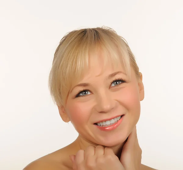 Portrait of a beautiful young woman — Stock Photo, Image