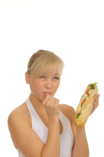 Kobieta z kanapka na białym tle — Zdjęcie stockowe
