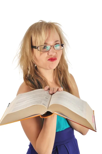 Mujer joven con gafas y libro prepararse para la sesión. Aislado sobre blanco —  Fotos de Stock