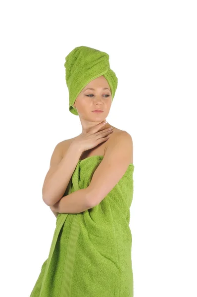 Spa Girl. Mulher bonita após banho com toalha verde. isolado em branco — Fotografia de Stock