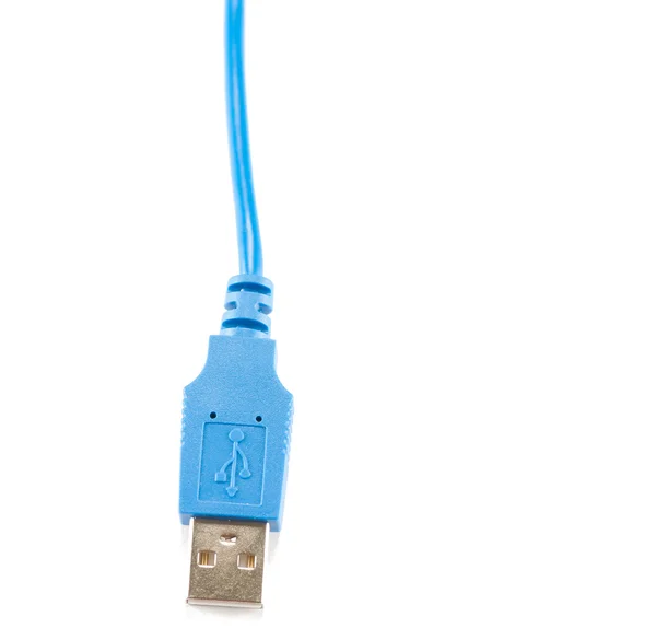 Macro di un cavo USB blu su sfondo bianco — Foto Stock