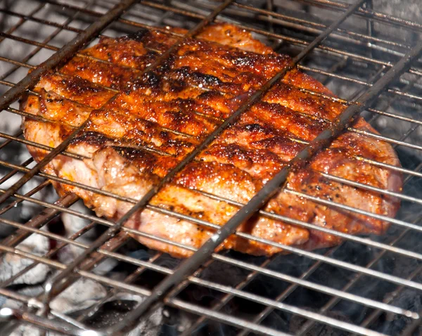 Tasty grill kebab saslyk on a charcoal — Stock Photo, Image