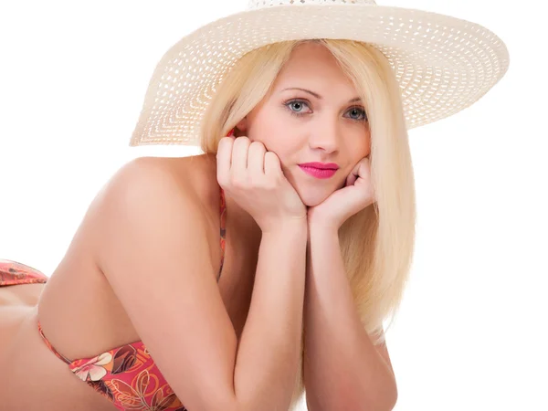 Hermosa joven en bikini posando —  Fotos de Stock