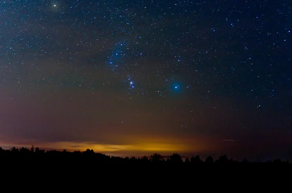 Étoiles dans le ciel nocturne — Photo