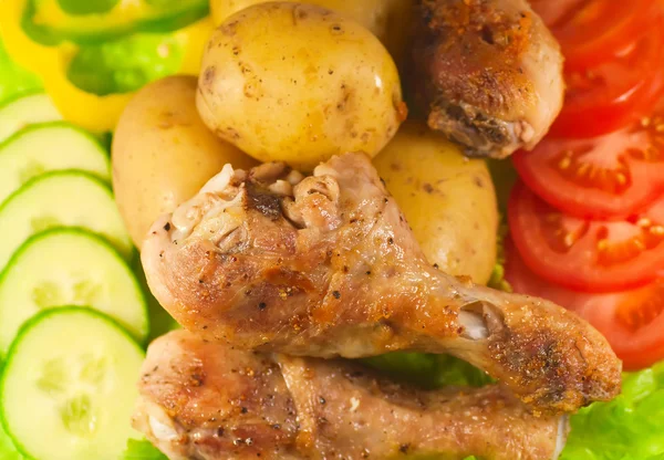 Gambe di pollo con verdure — Foto Stock