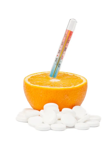 Orange with a thermometer. The concept of disease. — Stock Photo, Image