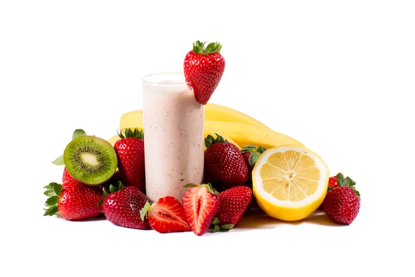 Smoothie aux fraises sain aux fruits isolés — Photo