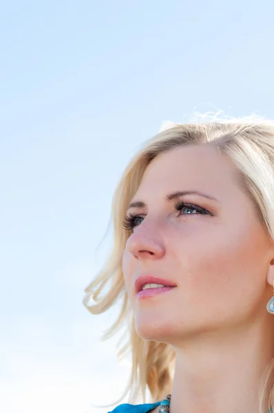 Glückliches Frauenporträt — Stockfoto