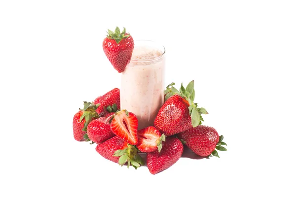 Gezonde strawberry smoothie geïsoleerd — Stockfoto