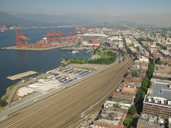 Industriepark mit Hafen — Stockfoto