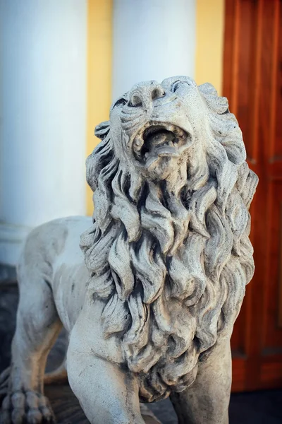 Estátua do leão — Fotografia de Stock