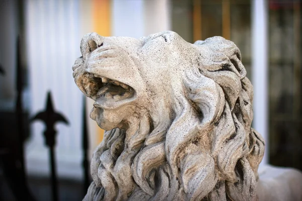 Estátua do leão — Fotografia de Stock