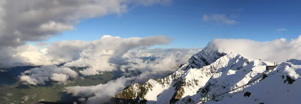 Caucaso Montagne Krasnaya Polyana Villaggio Rosa Khutor Località Sport Invernali — Foto Stock