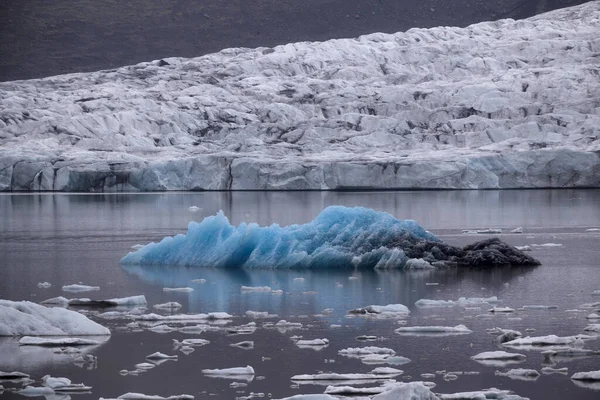 Gelo Azul Lagoa Bela Ilha Vulcânica Oceano Islândia Foto Alta — Fotografia de Stock
