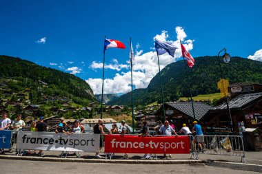 competitors and spectators at the Tour de France 2022