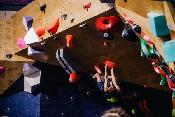 Ukraina Kiev 2022 Tävlingar Klättring Bouldering Klättrar Gym Space Högkvalitativt — Stockfoto