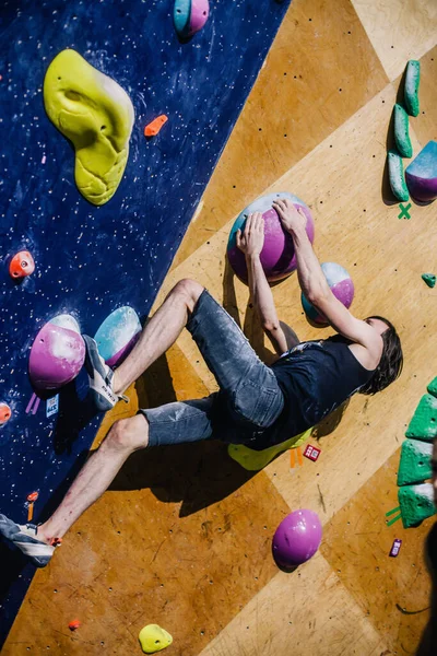 Ukraina Kiev 2022 Tävlingar Klättring Bouldering Klättrar Gym Space Högkvalitativt — Stockfoto
