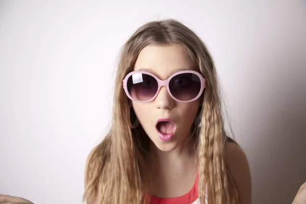 Cute girl with sunglasses — Stock Photo, Image