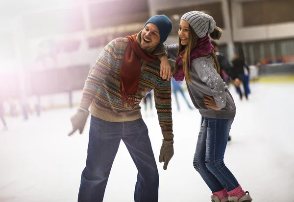 Desporto de inverno, pai e filha — Fotografia de Stock