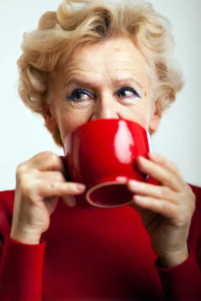 Studio Portrait Of Smiling Senior Woman — Stock Photo, Image