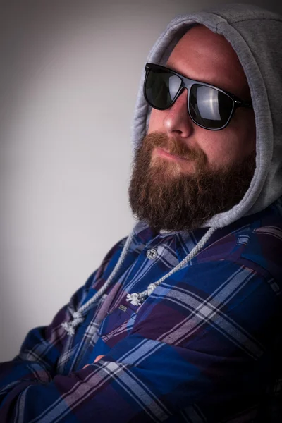 Holandés con barba y gafas de sol — Foto de Stock