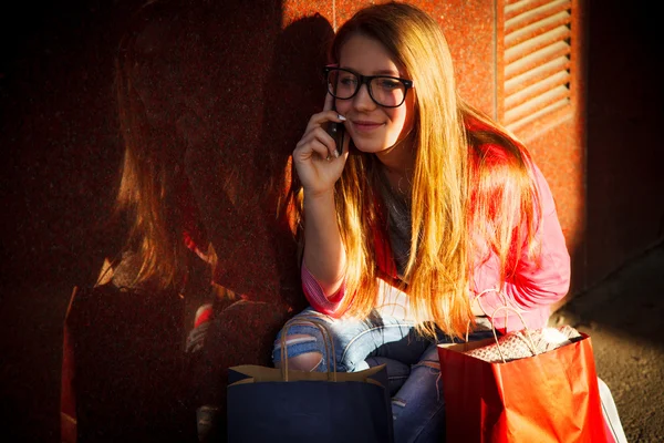 Teenage girl on the street — Stock Photo, Image