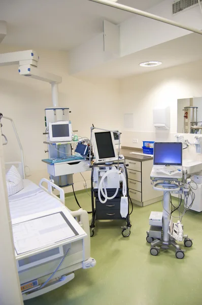 Iintensive care unit with monitors — Stock Photo, Image