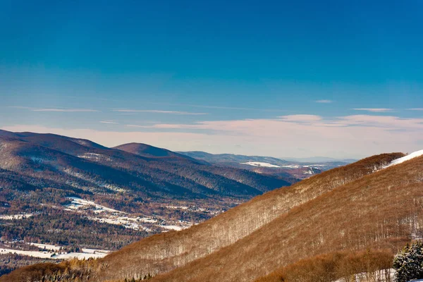 Kış manzarası, Polonina Wetliska, Smerek, Bieszczady Ulusal Parkı, Polonya.