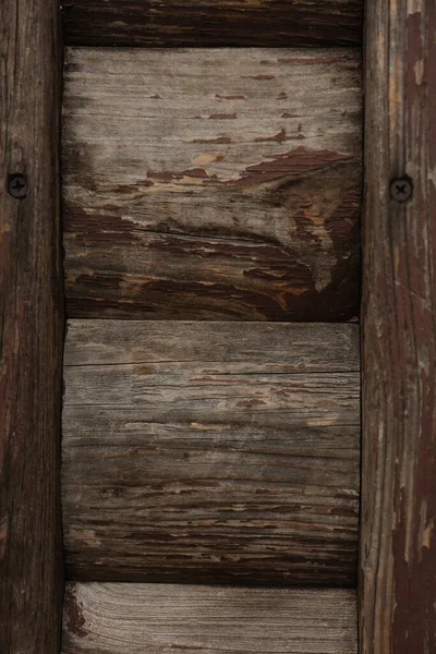 짙은 갈색 페인트를 벗겨 주는 오래 된 판 — 스톡 사진