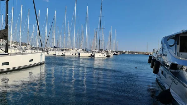 Savona Itália Fevereiro 2022 Panorama Mar Azul Luz Acima Água — Fotografia de Stock