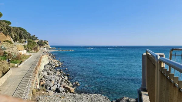 Σαβόνα Ιταλία Φεβρουαρίου 2022 Πανόραμα Της Γαλάζιας Θάλασσας Φως Πάνω — Φωτογραφία Αρχείου