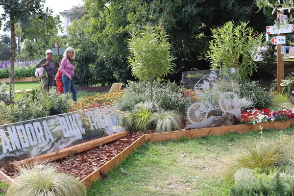 Cenova, Itay - 03 Mayıs 2022: Euroflora bir çiçek sergisi ve süs bitkisi Cenova 'nın Nervi parklarında yer alan başlıca çiçek sergilerinden biri..