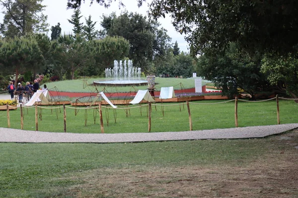 Cenova, Itay - 03 Mayıs 2022: Euroflora bir çiçek sergisi ve süs bitkisi Cenova 'nın Nervi parklarında yer alan başlıca çiçek sergilerinden biri..