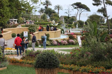 Cenova, Itay - 03 Mayıs 2022: Euroflora bir çiçek sergisi ve süs bitkisi Cenova 'nın Nervi parklarında yer alan başlıca çiçek sergilerinden biri..