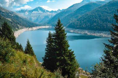Di Fumo ve Daone Gölü 'nün muhteşem manzarası