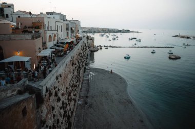 Akşama otranto 'da harika bir manzara.