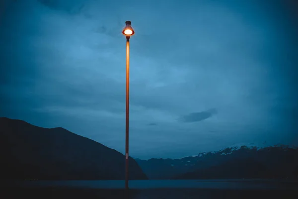 Une Vue Fantastique Sur Une Lampe Bleu — Photo