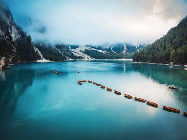 a fantastic view on the braies lake