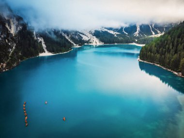 a fantastic view on the braies lake