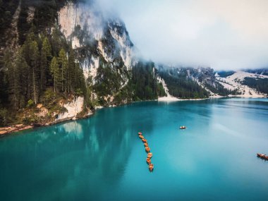 a fantastic view on the braies lake