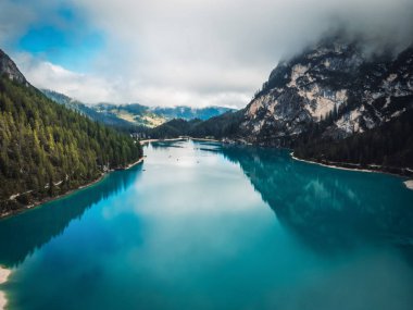 a fantastic view on the braies lake