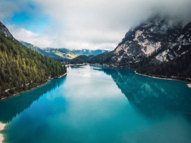 a fantastic view on the braies lake