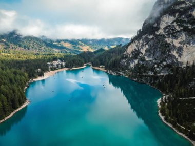 a fantastic view on the braies lake