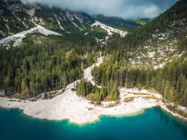 a fantastic view on the braies lake