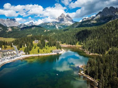 a fantastic view of misurina lake