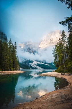 a fantastic view on the braies lake