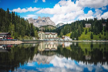 a fantastic view of misurina lake